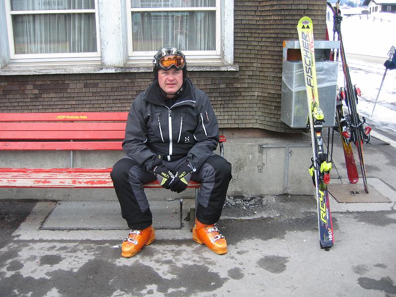 anssi 077.jpg - Kublisin laskun 12,5 km jälkeen junaa odotellaan